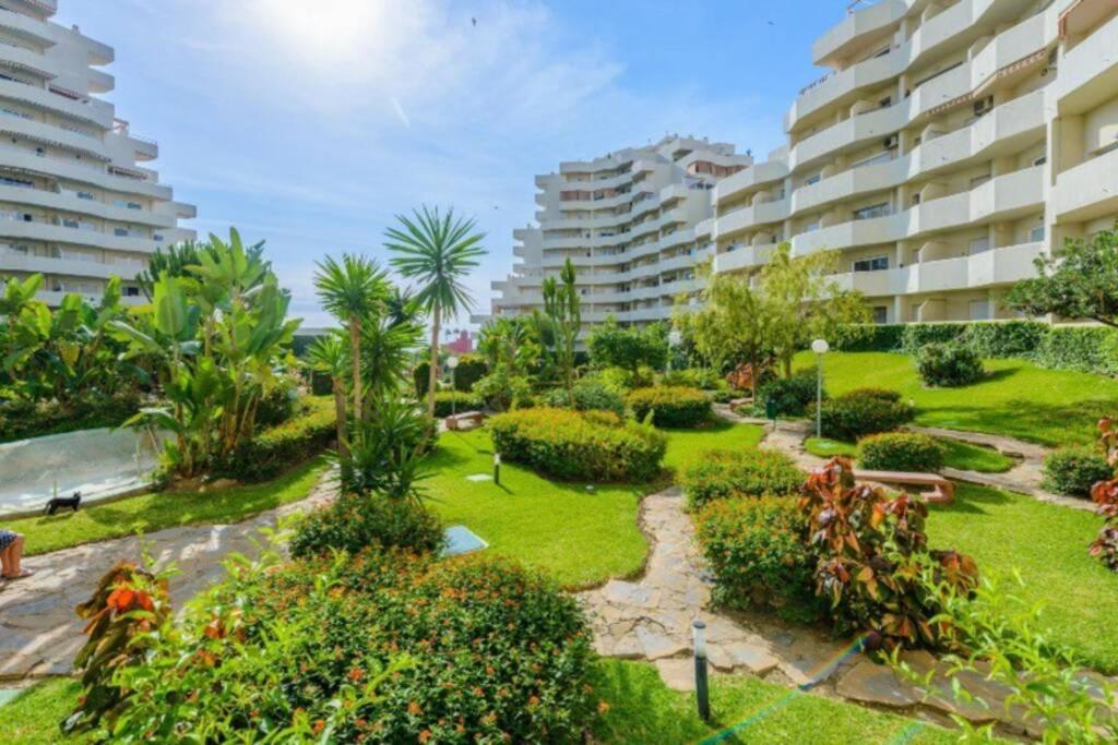 Apartamento 215. Primera Linea De Playa. Benalmádena Exterior foto